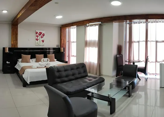 Aura Hotel